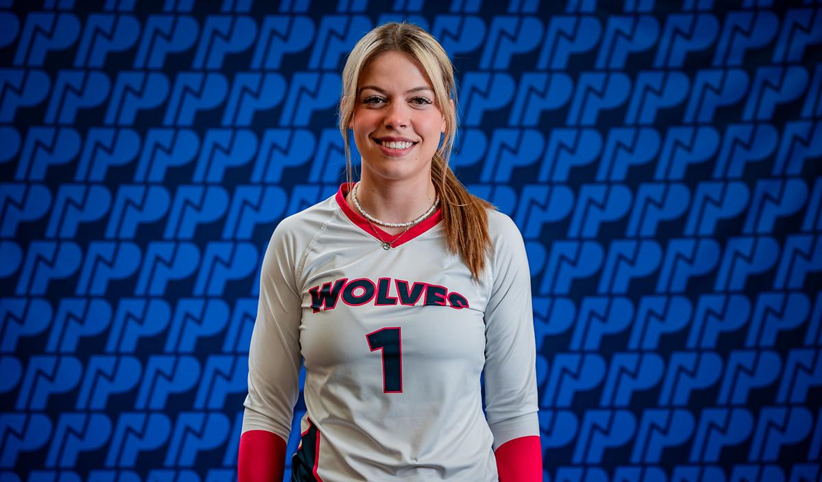 Official headshot of women's volleyball player, Sierra Lavalley