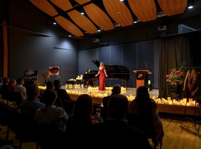 Operatic soprano, Vanessa Croome performing at the Valentines Serenade