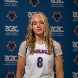 Photo of Hailey Giesbrecht