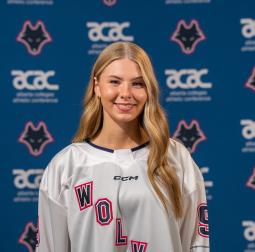 Photo of Emma Asplund