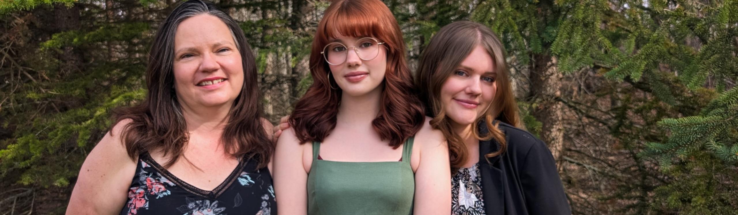 Carmen Nicholson, Avalon Heemskerk and Kalista Heemskerk